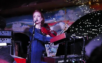[Hannah Peel photo]
