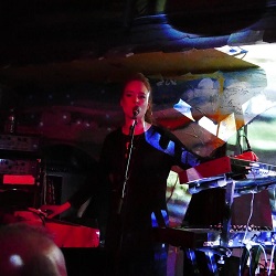 [Hannah Peel photo]