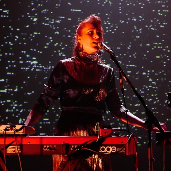 [Hannah Peel]