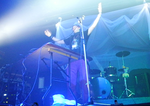 [Live photo]
