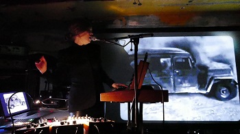 [I Speak Machine (Tara Busch) photo]