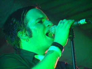 [Apoptygma Berzerk: Stefan Groth]