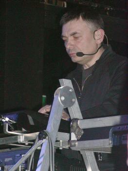 [Karl Bartos - Man and Machine in perfect harmony]