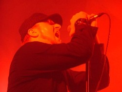 [Destroid: Myer on da mike]